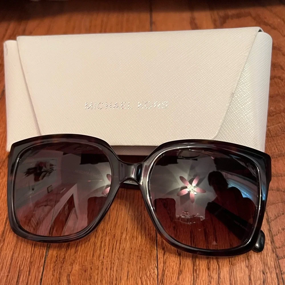 Michael Kors Women's Tortoise Sunglasses - Picture 3 of 7